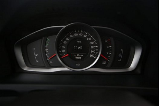 Volvo V60 - 2.0 D3 136Pk, Navigatie, Trekhaak, Winter en zomerset - 1