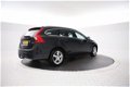 Volvo V60 - 2.0 D3 136Pk, Navigatie, Trekhaak, Winter en zomerset - 1 - Thumbnail