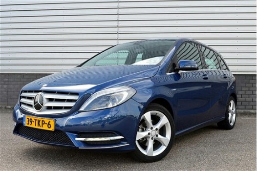 Mercedes-Benz B-klasse - 180 Ambition RIJKLAAR PRIJS-GARANTIE Navigatie Leder Interieur 1e Eigenaar - 1