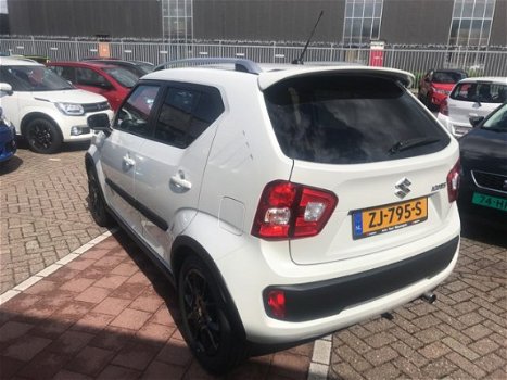 Suzuki Ignis - 1.2 Select met navigatie, achterklepspoiler, stootlijsten, enz - 1