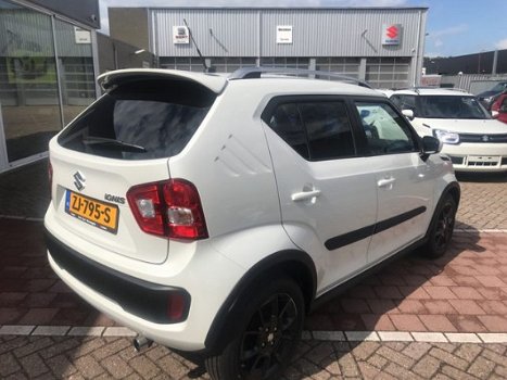 Suzuki Ignis - 1.2 Select met navigatie, achterklepspoiler, stootlijsten, enz - 1