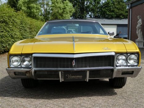 Buick Riviera - 1