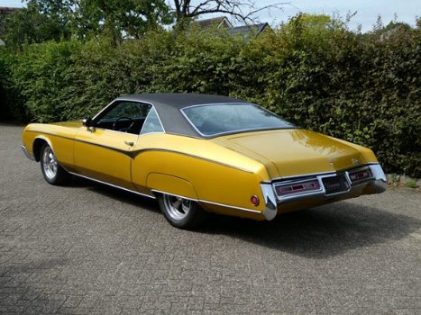 Buick Riviera - 1