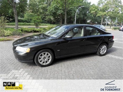 Volvo S60 - D5 EDITION II / CRUISE / CLIMATCONTROL / LEDER/STOF - 1