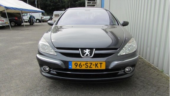 Peugeot 607 - 2.2 16V - 1