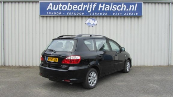 Toyota Avensis Verso - 2.0 D4-D 6-SEATER - 1