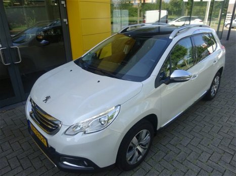 Peugeot 2008 - 1.2 110PK PureTech Allure 1e EIGENAAR / PANO DAK / NAVI / PARK ASSIST - 1