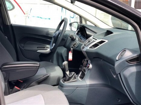 Ford Fiesta - 1.25 Titanium (bj 2012) Airco Carbon Dak - 1