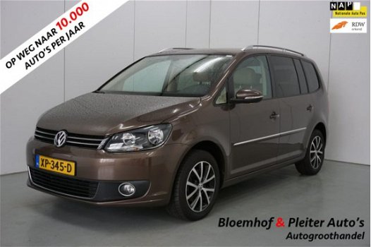 Volkswagen Touran - 1.6 TDI Comfortline BlueMotion 7p. | Leer | Navigatie | Panoramadak | - 1