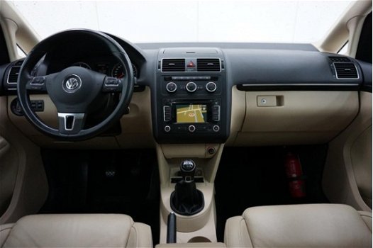Volkswagen Touran - 1.6 TDI Comfortline BlueMotion 7p. | Leer | Navigatie | Panoramadak | - 1