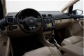 Volkswagen Touran - 1.6 TDI Comfortline BlueMotion 7p. | Leer | Navigatie | Panoramadak | - 1 - Thumbnail