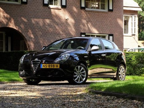 Alfa Romeo Giulietta - 1.4 T Sport/Schuifdak/Xenon/Leer/Stoelverw - 1