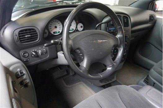 Chrysler Voyager - 3.3i V6 SE Luxe Automaat. 7 Personen - 1