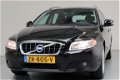 Volvo V70 - 2.5T 231pk Summum | Rijklaarprijs - 1 - Thumbnail