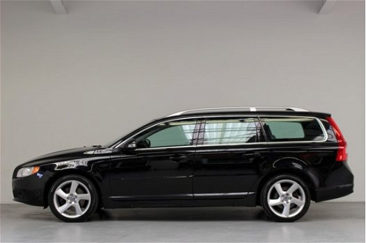 Volvo V70 - 2.5T 231pk Summum | Rijklaarprijs - 1