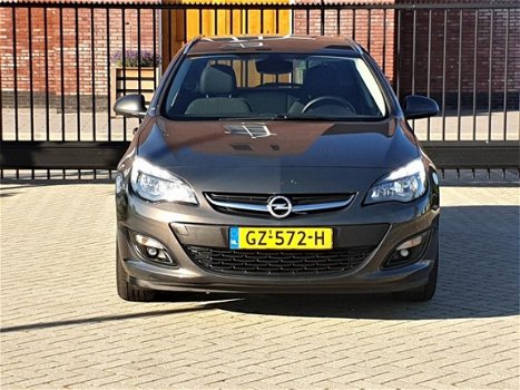 Opel Astra Sports Tourer - 1.6 CDTi Blitz / Nette Auto / Dealer Onderhouden / Nieuwe Apk - 1