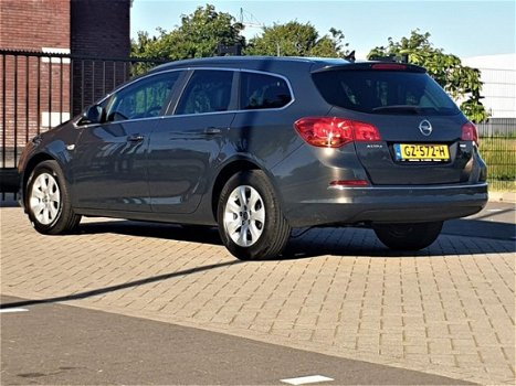 Opel Astra Sports Tourer - 1.6 CDTi Blitz / Nette Auto / Dealer Onderhouden / Nieuwe Apk - 1