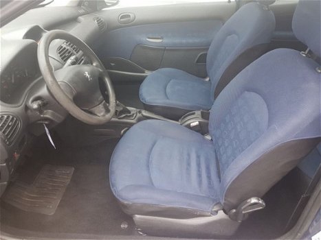 Peugeot 206 - Mooie 206 met APK tot 17 juni 2018 - 1