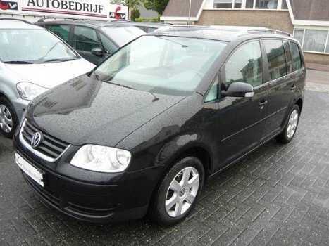 Volkswagen Touran - 1.9 TDI 130PK COMFORTLINE ECC NAV - 1