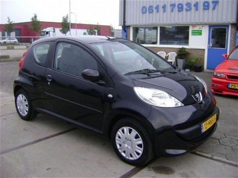 Peugeot 107 - 1.0-12V XS - 1