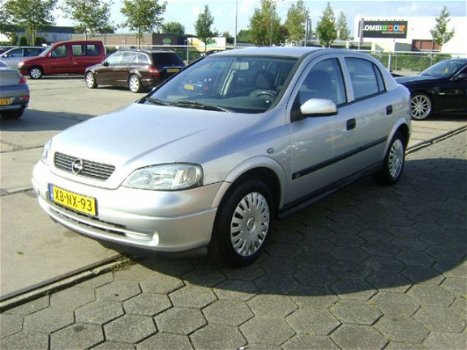 Opel Astra - 1.6 Club - 1