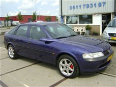 Opel Vectra - 1.8i-16V GL Plus