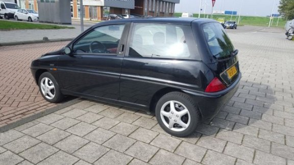 Lancia Y(psilon) - Ypsilon 1.2 Avantgarde , airconditioning - 1