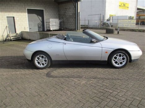 Alfa Romeo Spider - 2.0-16V T.Spark - 1