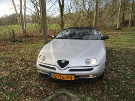 Alfa Romeo Spider - 2.0-16V T.Spark - 1