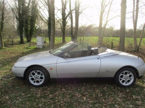 Alfa Romeo Spider - 2.0-16V T.Spark - 1