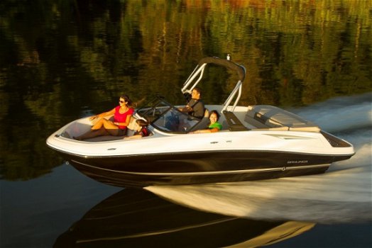 Bayliner VR5 Inboard - 2