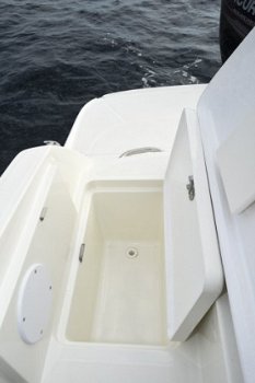 Bayliner VR5 Outboard - 6