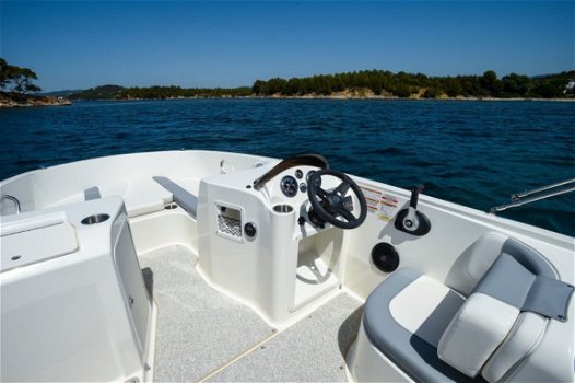 Bayliner Element E7 - 8