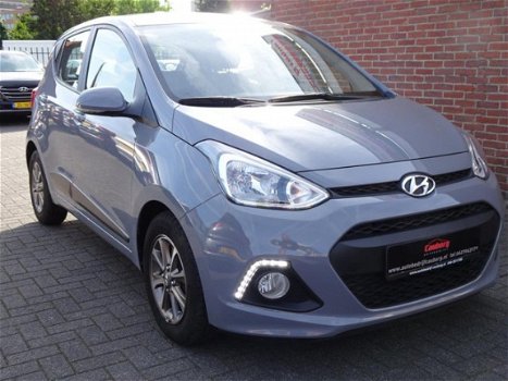 Hyundai i10 - 1.0i i-Motion Comfort Uniek / Led / Pdc / Airco / Automaat / Bleutooth - 1