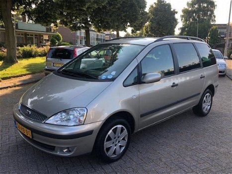 Ford Galaxy - 2.8-24V V6 Futura 2005 7-persoons Automaat Trekhaak APK tot april 2020 - 1