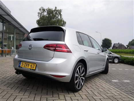 Volkswagen Golf - GTE 1.4 TSI 204PK | NAVI | CRUISE | 18 INCH LICHTMETAAL | EXCL. BTW €15.681 | 7% B - 1