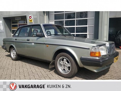 Volvo 240 - 2.3 GL - 1