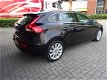 Volvo V40 - 1.6 D2 Leer Pandak Navi - 1 - Thumbnail