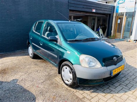 Toyota Yaris - 1.0-16V VVT-i Terra 5 deurs stuurbekrachtiging n.a.p. leuke auto - 1