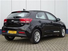 Kia Rio - T-GDI 100PK DYNAMICLINE / NAVIGATIE / CAMERA / CRUISE CONTROL / BLUETOOTH / LM VELGEN / DE