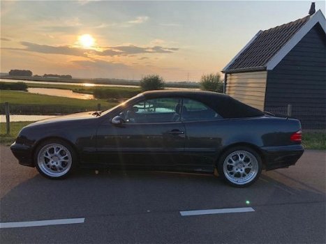 Mercedes-Benz CLK-klasse Cabrio - 200 K. Avantgarde 18'' sportvelgen - 1