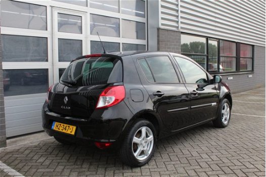 Renault Clio - 1.2 Collection Airco 5 Deurs Zuinig - 1