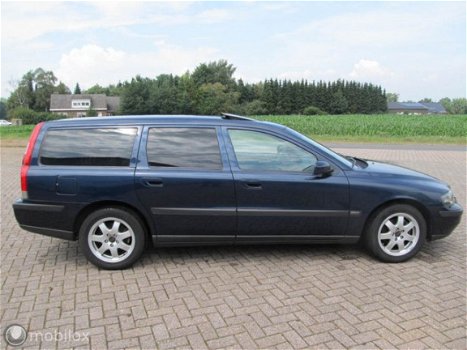 Volvo V70 - 2.4 Comfort Line, YOUNGTIMER 41641 Km, zeer goed - 1