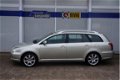 Toyota Avensis Wagon - 2.0 16V VVT-I Leder / cruise control - 1 - Thumbnail