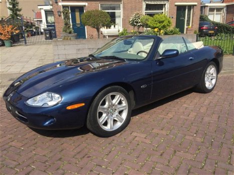 Jaguar XK8 - 4.0 V8 Convertible - 1