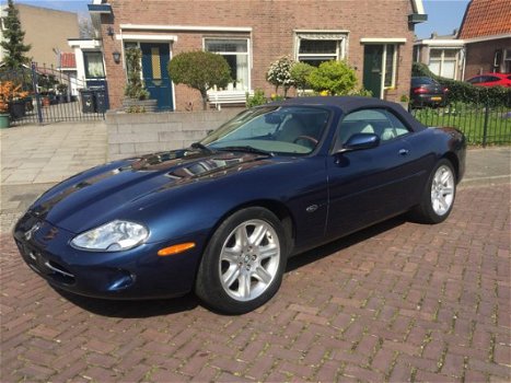 Jaguar XK8 - 4.0 V8 Convertible - 1