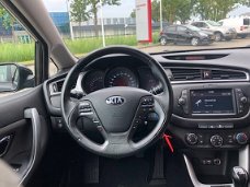 Kia Cee'd - 1.6 GDI ComfortPlusLine Navigator 135PK Eerste eigenaar Lease vnaf € 190, - pm Info Marl