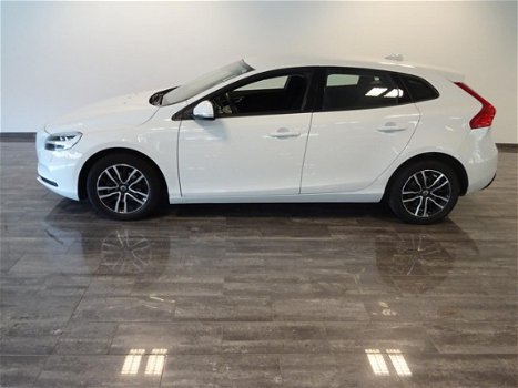 Volvo V40 - 2.0 D2 120PK Nordic+ | BLIS | DAB+ | 62 ltr. brandstoftank - 1