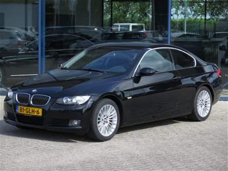 BMW 3-serie Coupé - 320i | XENON | AIRCO | CRUISE CONTROL | ORIG. NL - 1