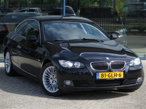 BMW 3-serie Coupé - 320i | XENON | AIRCO | CRUISE CONTROL | ORIG. NL - 1